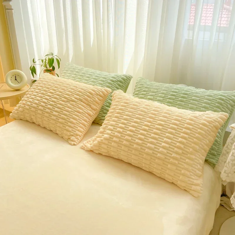 kf-S11c524f9310b4f9d92c207cca8370ad7v-New-Rabbit-Velvet-Milk-Single-Product-Quilt-Cover-Thickened-Warm-Solid-Duvet-Bedding-for-Double-Use