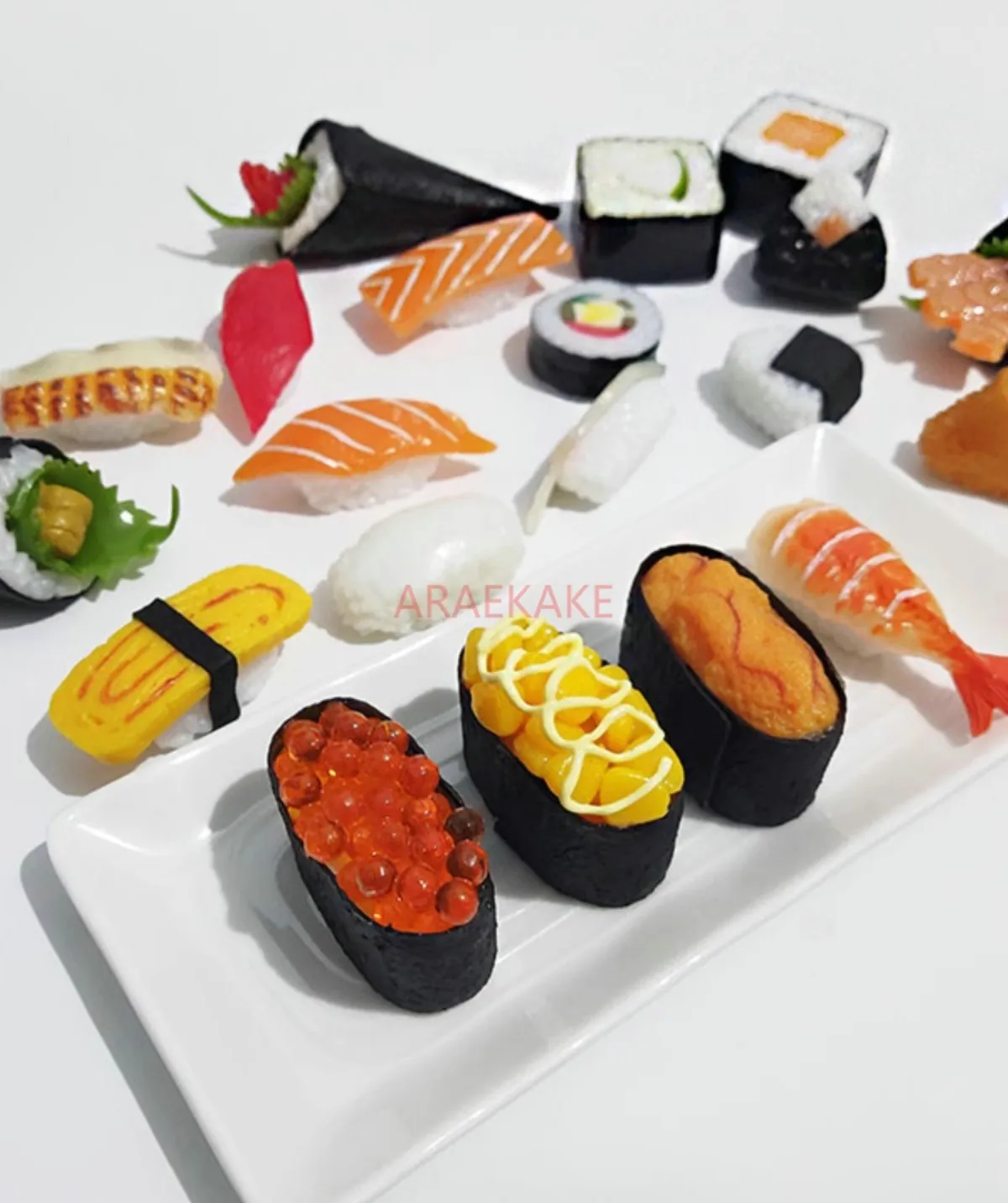 kf-S7e8f52de8a374615b80ef8230fe9cc3cl-1pcs-Simulation-sushi-model-fake-food-Japanese-restaurant-Salmon-Rice-and-vegetable-roll-decorations-toy-set