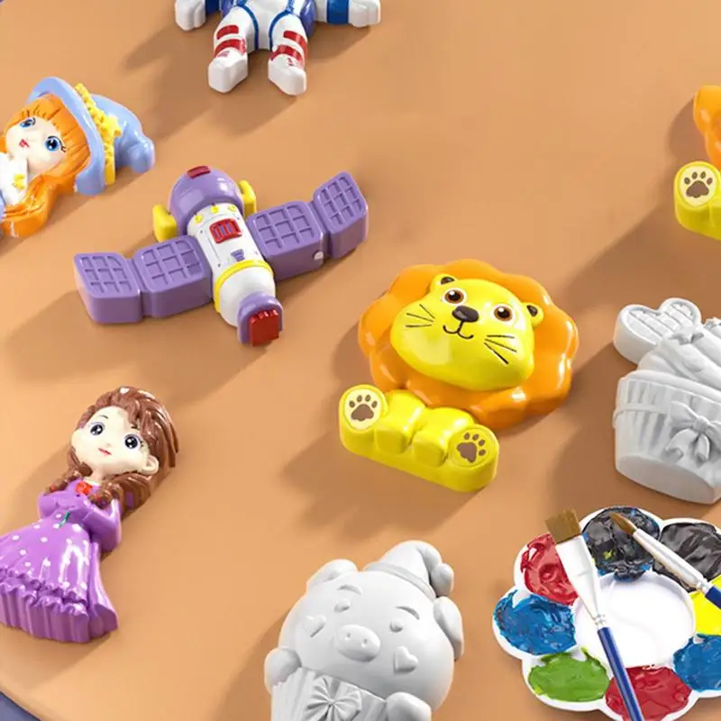 kf-Sd297645210a44df8b89da076bf75b2d5W-Plaster-Figurines-To-Paint-8Pcs-Paintable-Art-Activity-Set-For-Kids-Plaster-Toys-For-Kids-Party