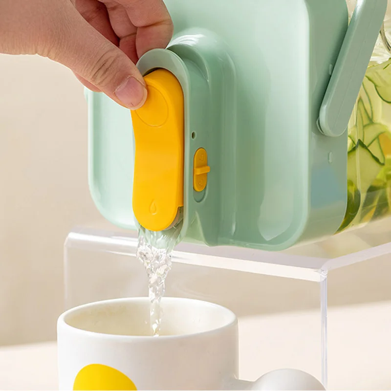 kf-S043aa3168a224aadbaf3c170e42b242cy-Large-Capacity-Cold-Water-Kettle-with-Faucet-Refrigerator-Water-Kettle-Beverage-Bucket-Juice-Dispenser-2-3
