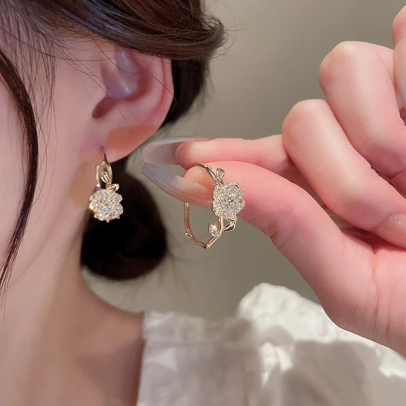 kf-Sf24421e90dd04e849cba804c2b7c0cb1Z-Exquisite-Leaves-Crystal-Flower-Stud-Earrings-For-Women-AAA-Zircon-Rose-Butterfly-Tassel-Earring-Bride-Wedding